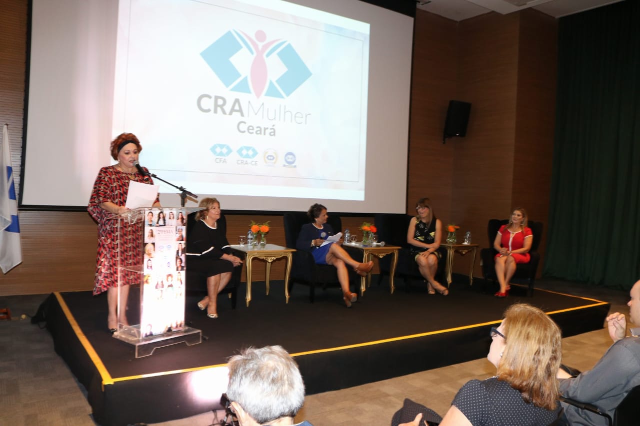 Mulheres de destaque lotam II Fórum de Mulheres da Administração