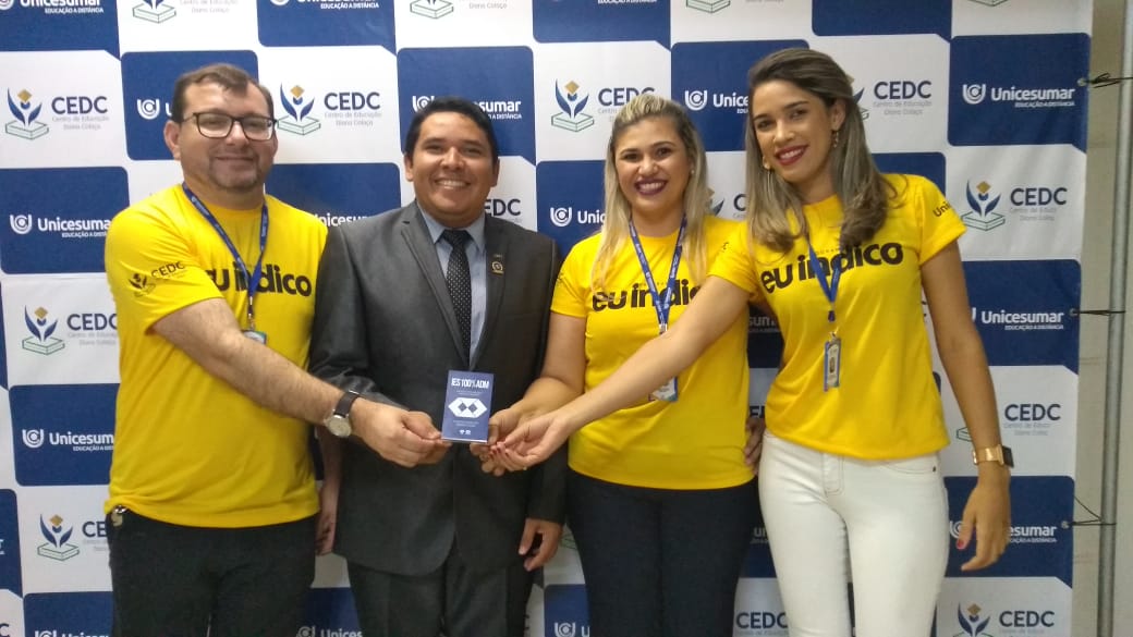 Na foto, o administrador e delegado do CRA-CE em Várzea Alegre, Cássio Pereira (diretor financeiro da CEDC), o administrador Giovani Vieira (de paletó), Diana Colaça (diretora acadêmica) e Katiana Brito (supervisora e professora)