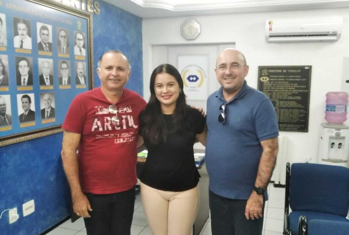 CRA-CE surpreende profissional ao atendê-lo em libras