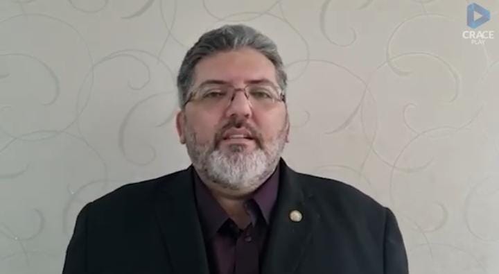 Mais um profissional comemora bolsa de pós-graduação