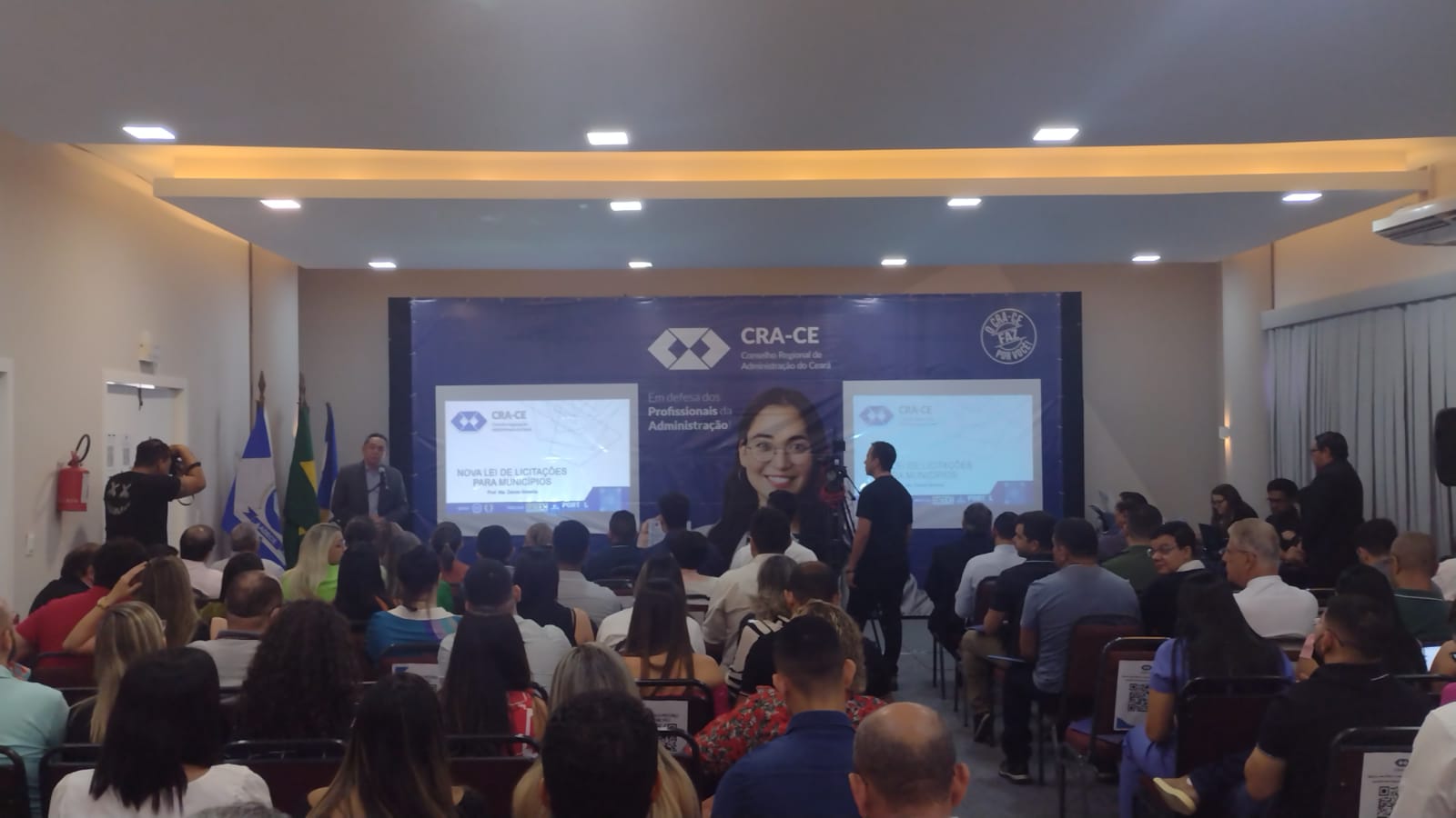 Adm. Rogério Cristino comemora sucesso do curso sobre Nova Lei das Licitações