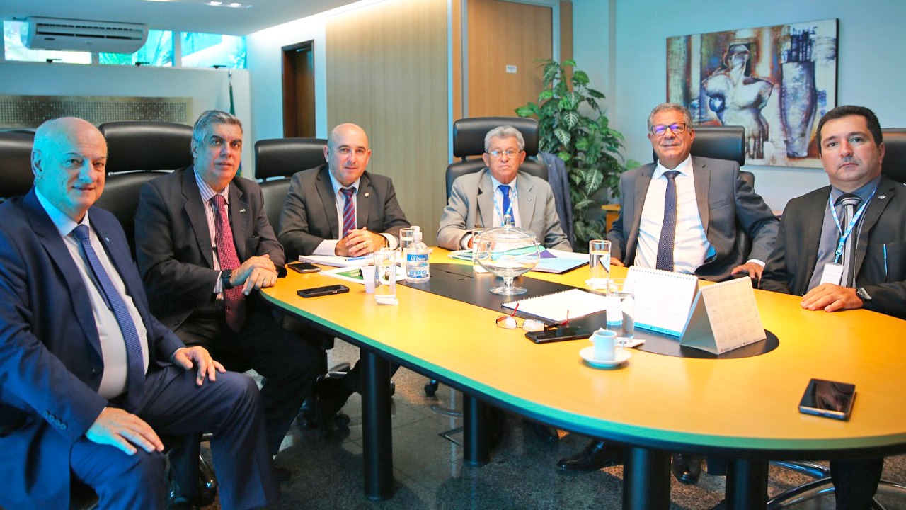 CFA define estratégias de atuação parlamentar para defesa da profissão