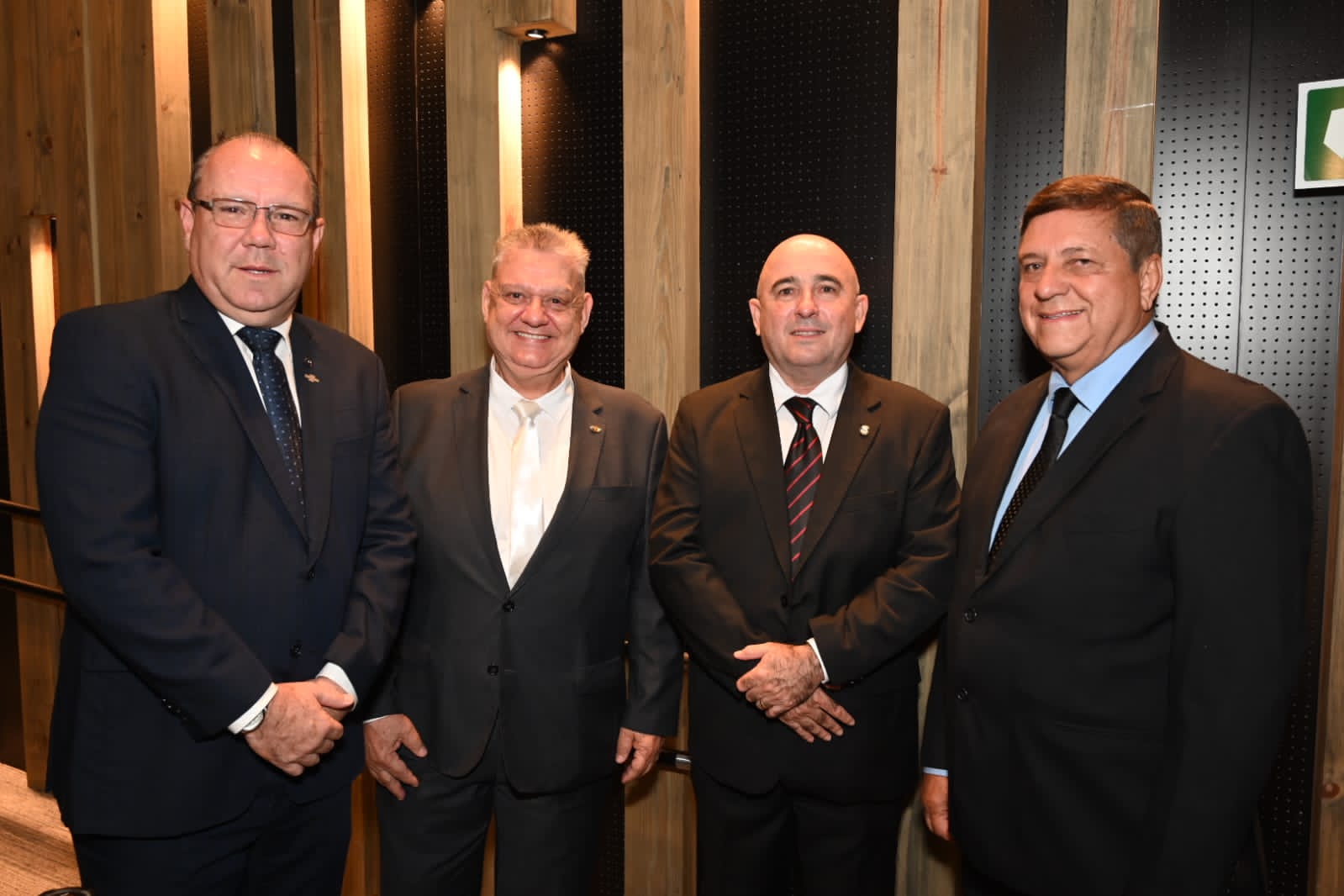 Presidente do CFA prestigia solenidade de posse do CRA Minas Gerais