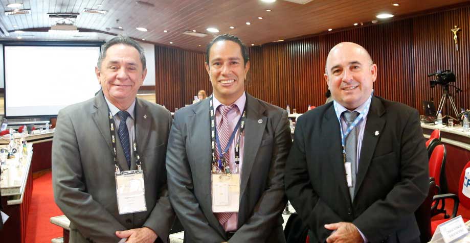 Presidente do CRA-CE participa de reunião em Brasília para discutir metodologias de fiscalização e fortalecimento das profissões regulamentadas