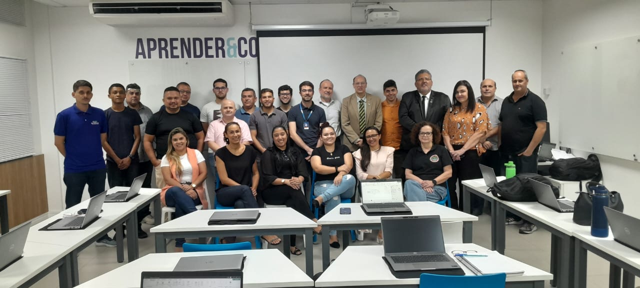Vice-Presidente do CRA-CE participa da aula inaugural do Curso de Power BI em parceria com SENAC/FECOMERCIO