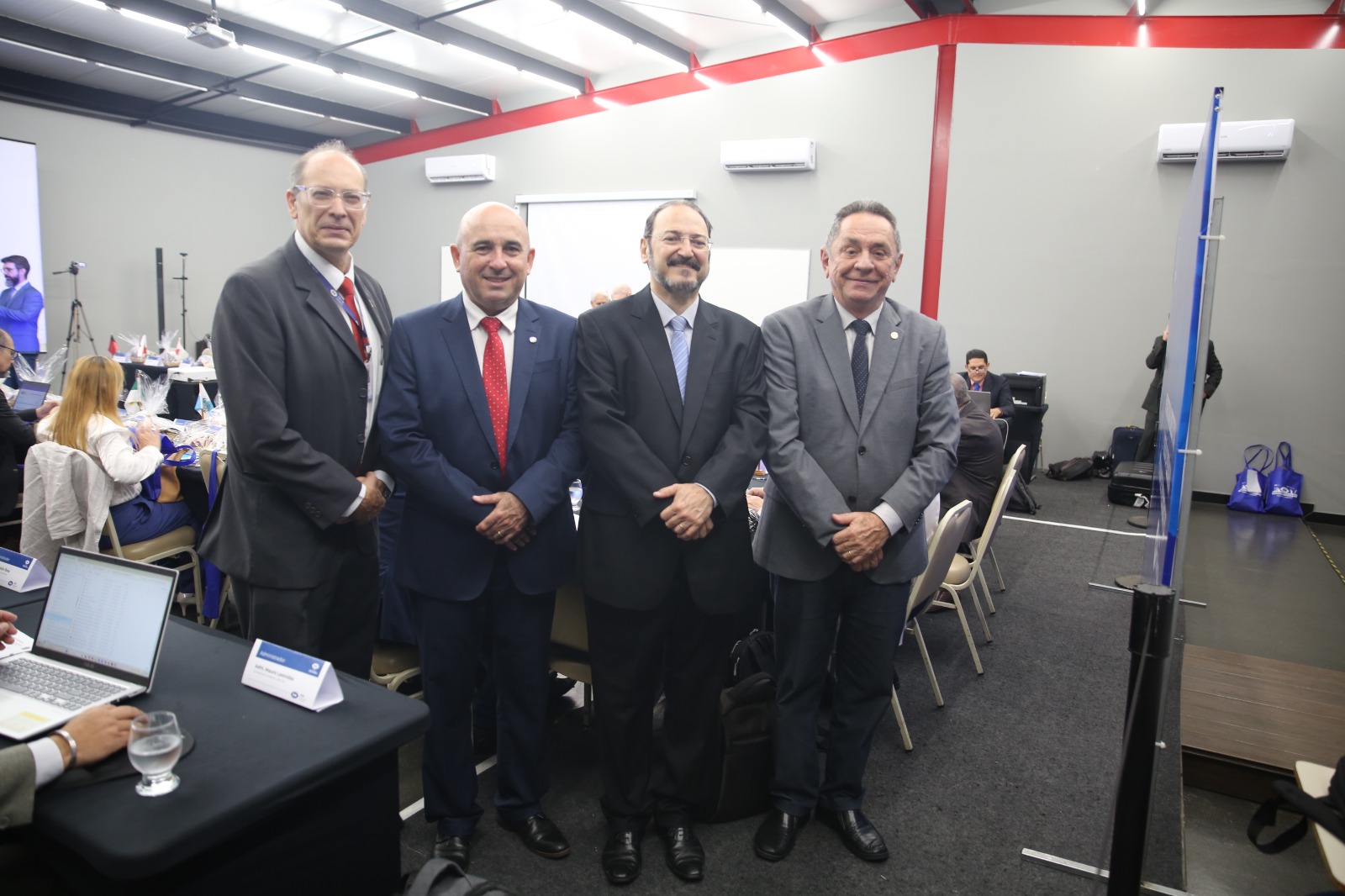 Adm. Rogério Cristino participa de 4⁰ Fórum de Presidentes em Vitória